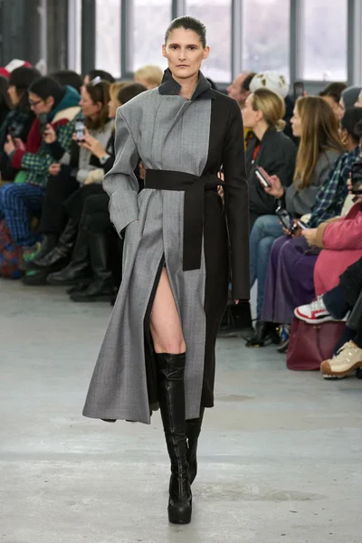 Look 9